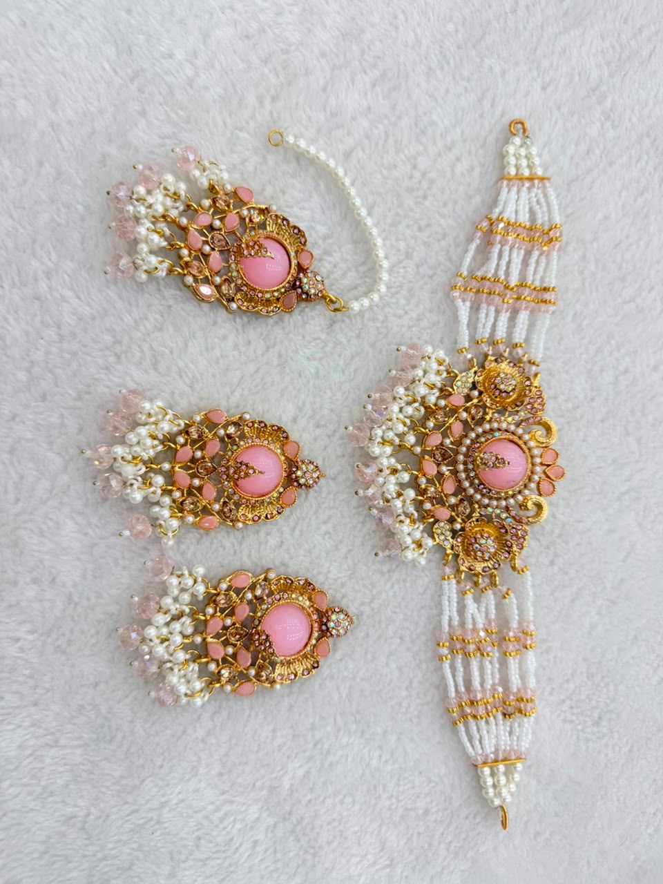 Festive Pearl Medallion Choker & Tikka Set