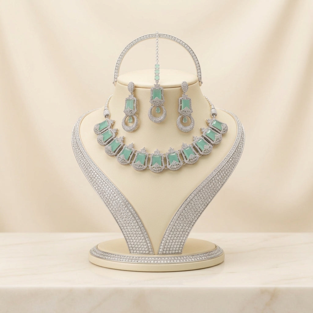 Crown Lumina Choker