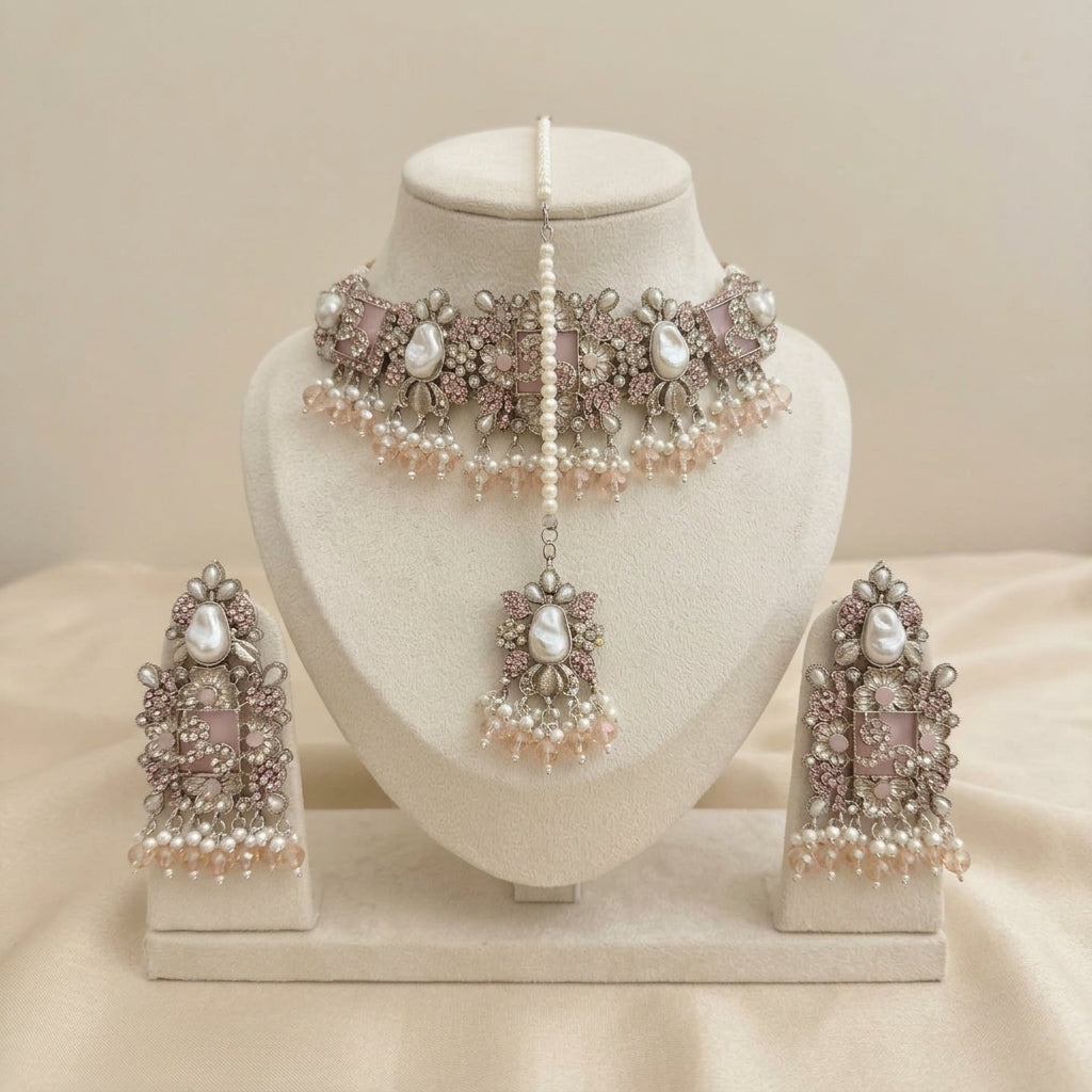 Imperial Pearl Choker Suite
