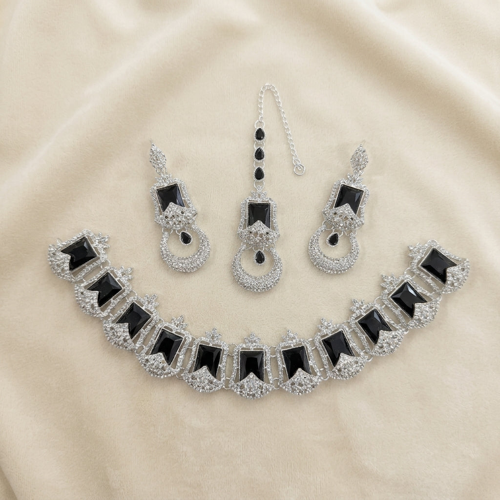 Regal Crown Choker