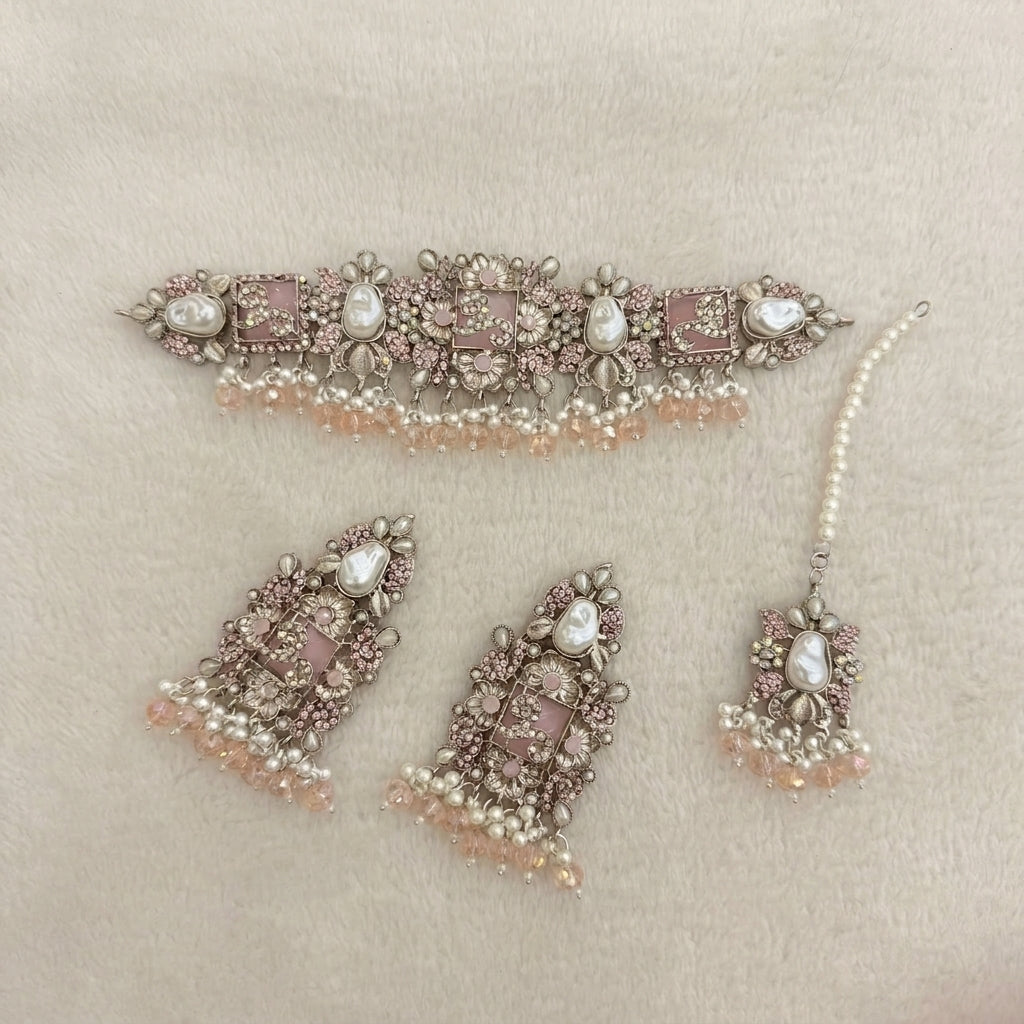 Imperial Pearl Choker Suite