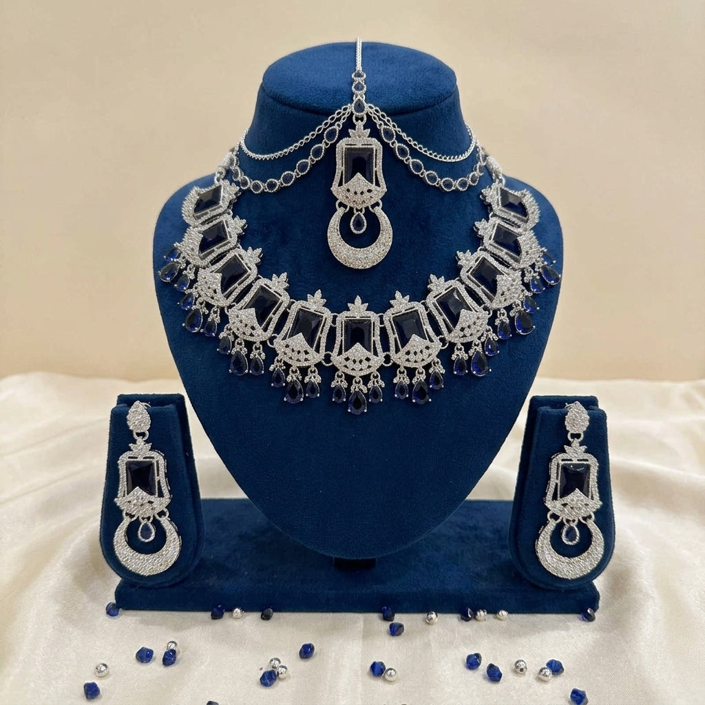 Crown Lumina Choker